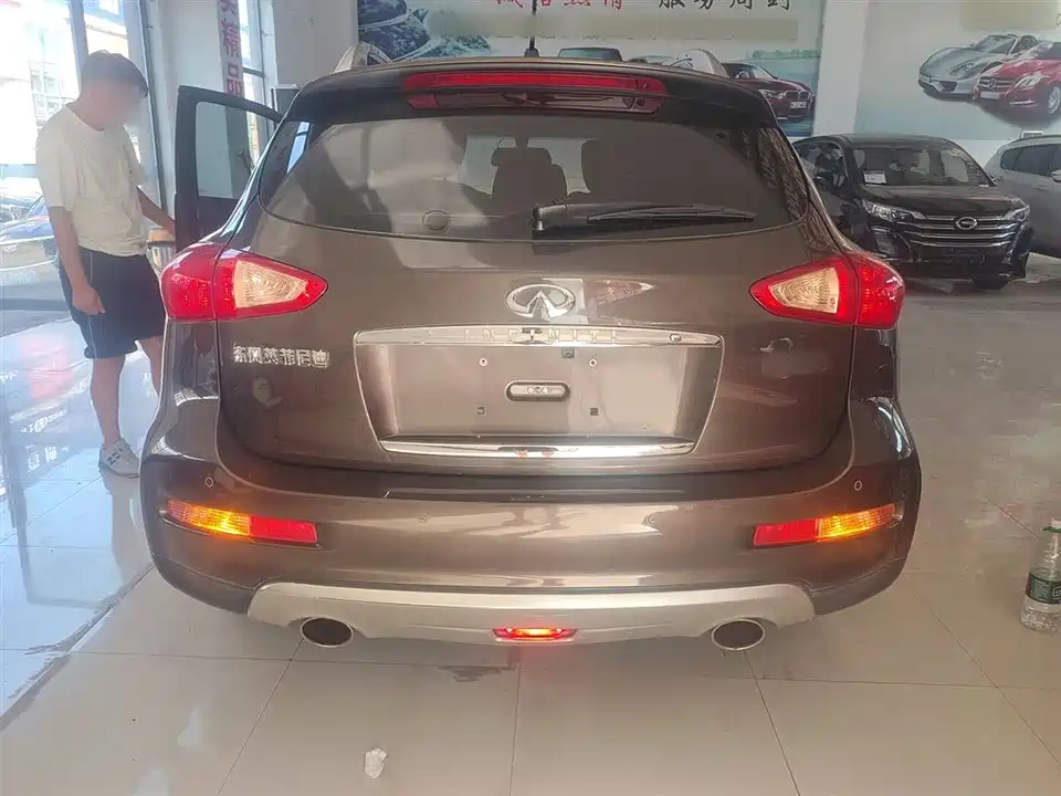 Infiniti QX50