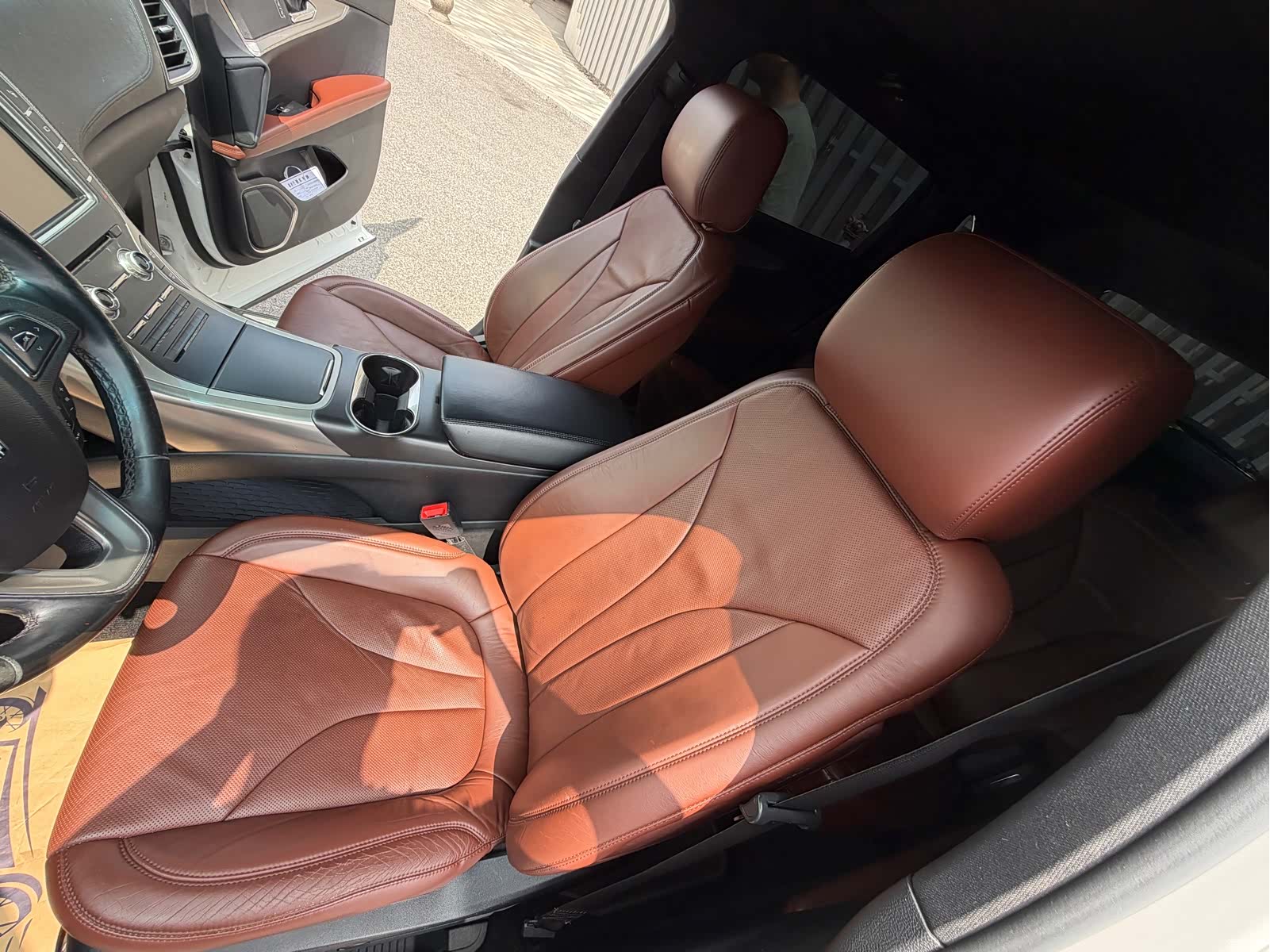 Lincoln MKX, 2016 11