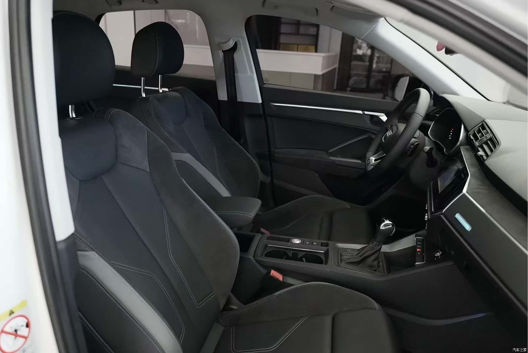 Audi Q3, 2023 7