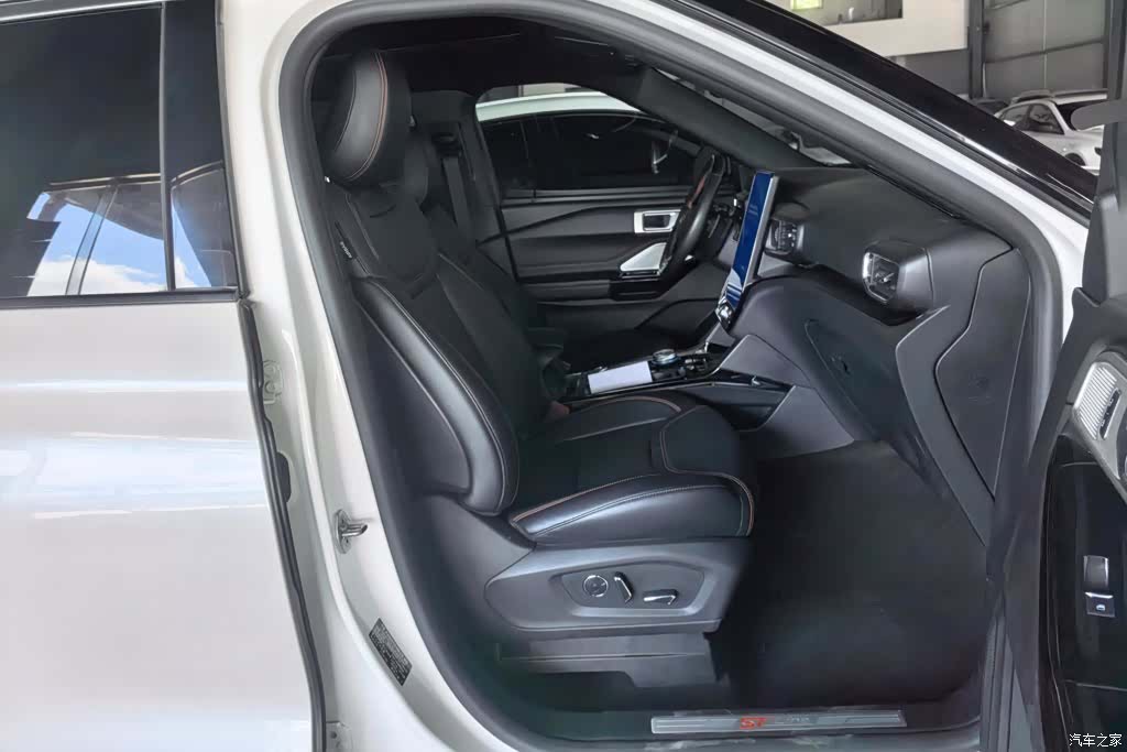 Ford Explorer, 2020 8