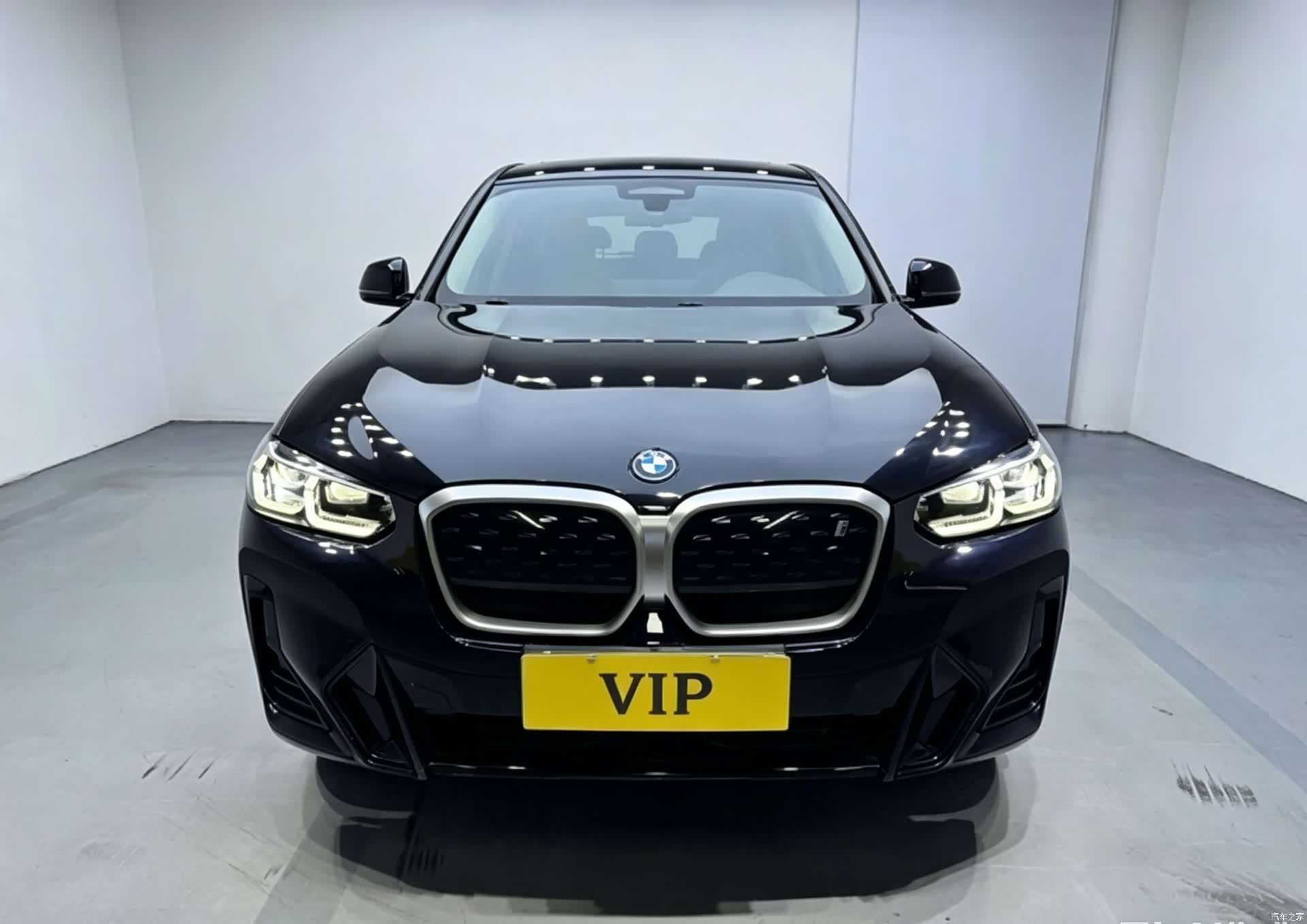 BMW iX3, 2023 2