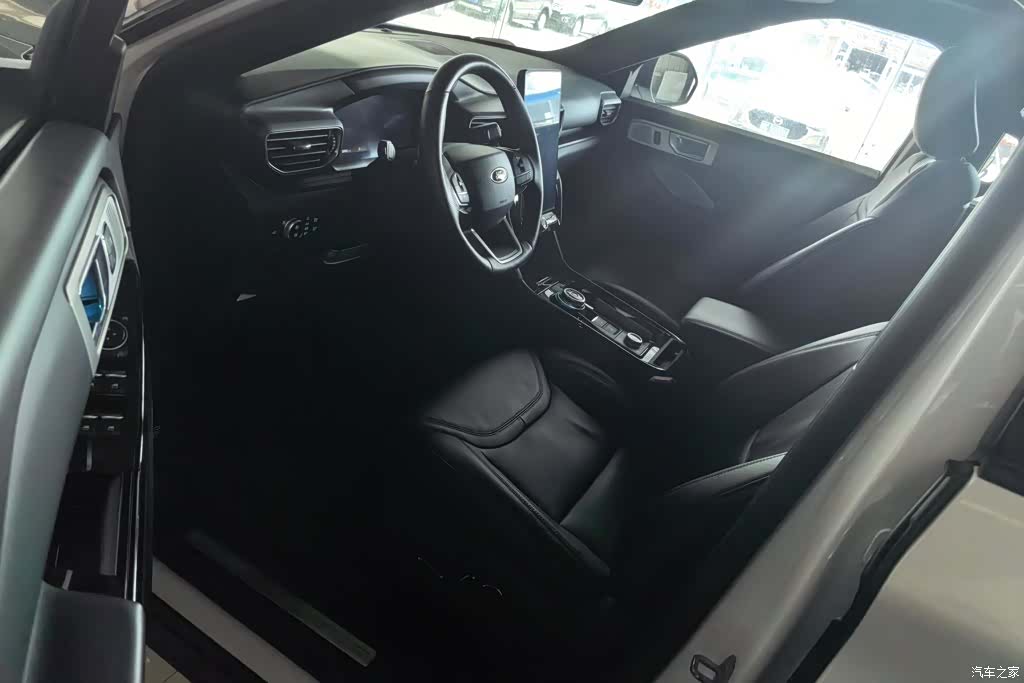 Ford Explorer, 2020 9