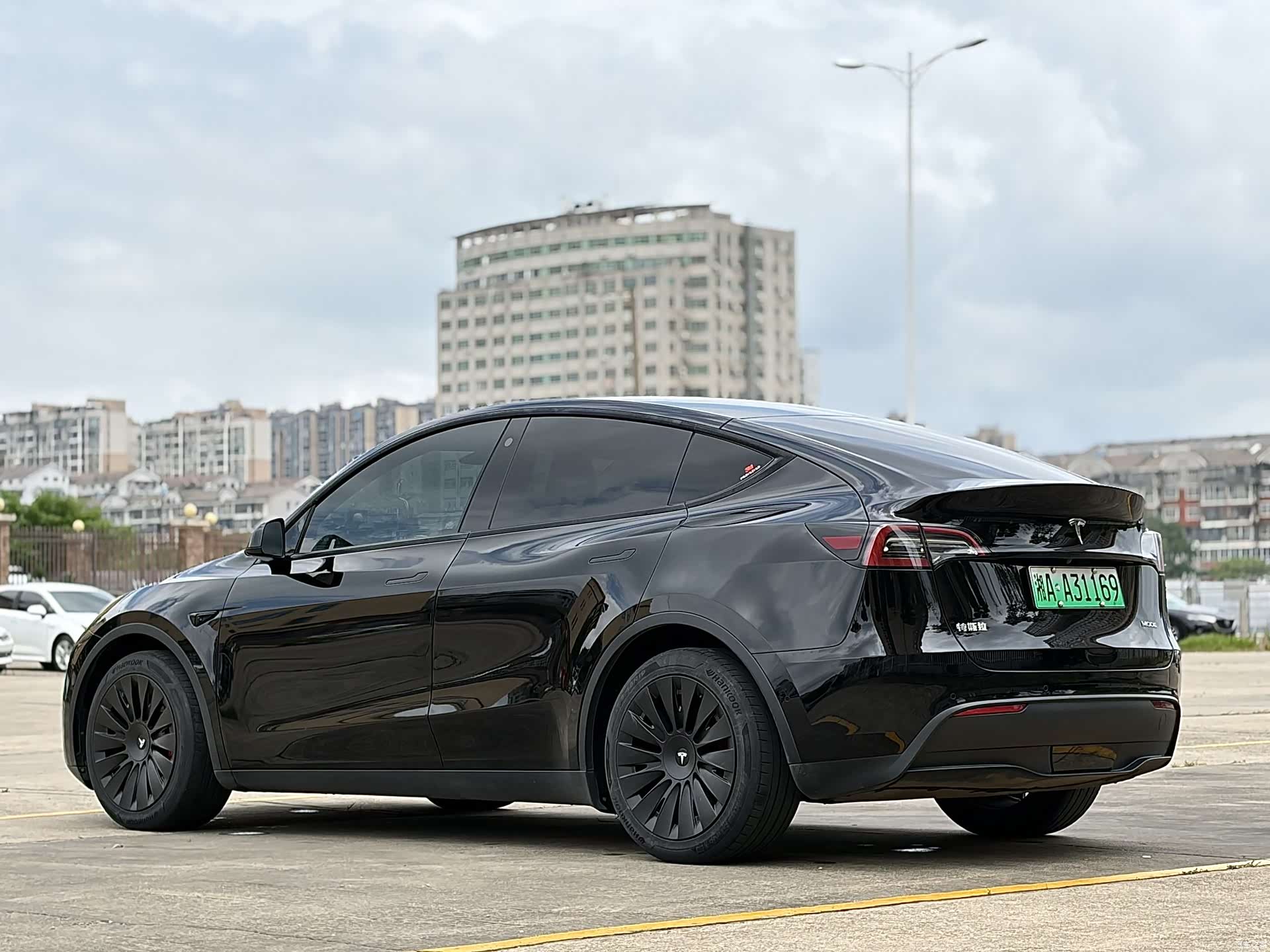 Tesla Model Y, 2022 4