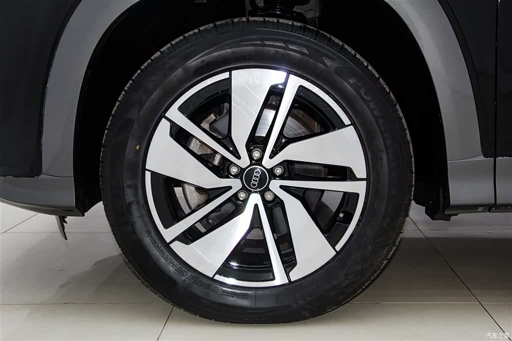 Audi Q6, 2024 11