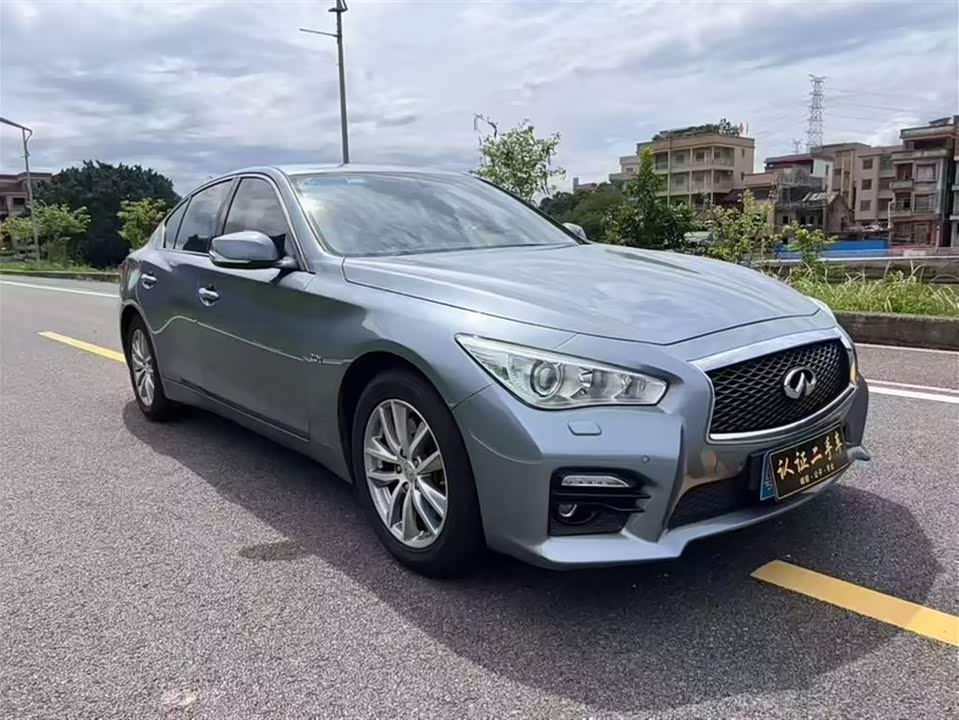 Infiniti Q50