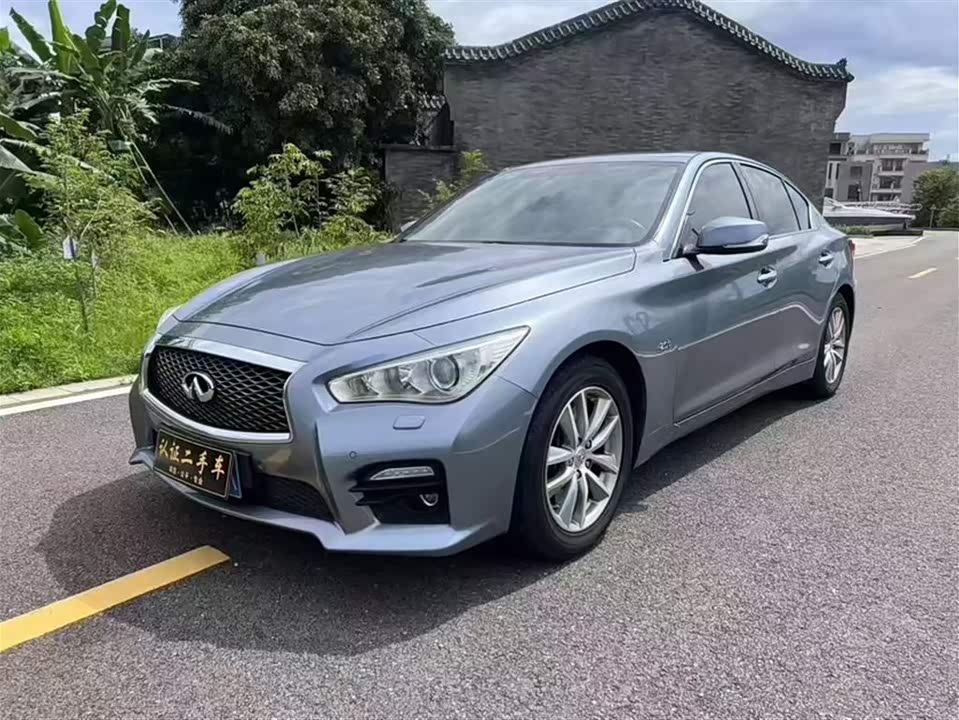 Infiniti Q50
