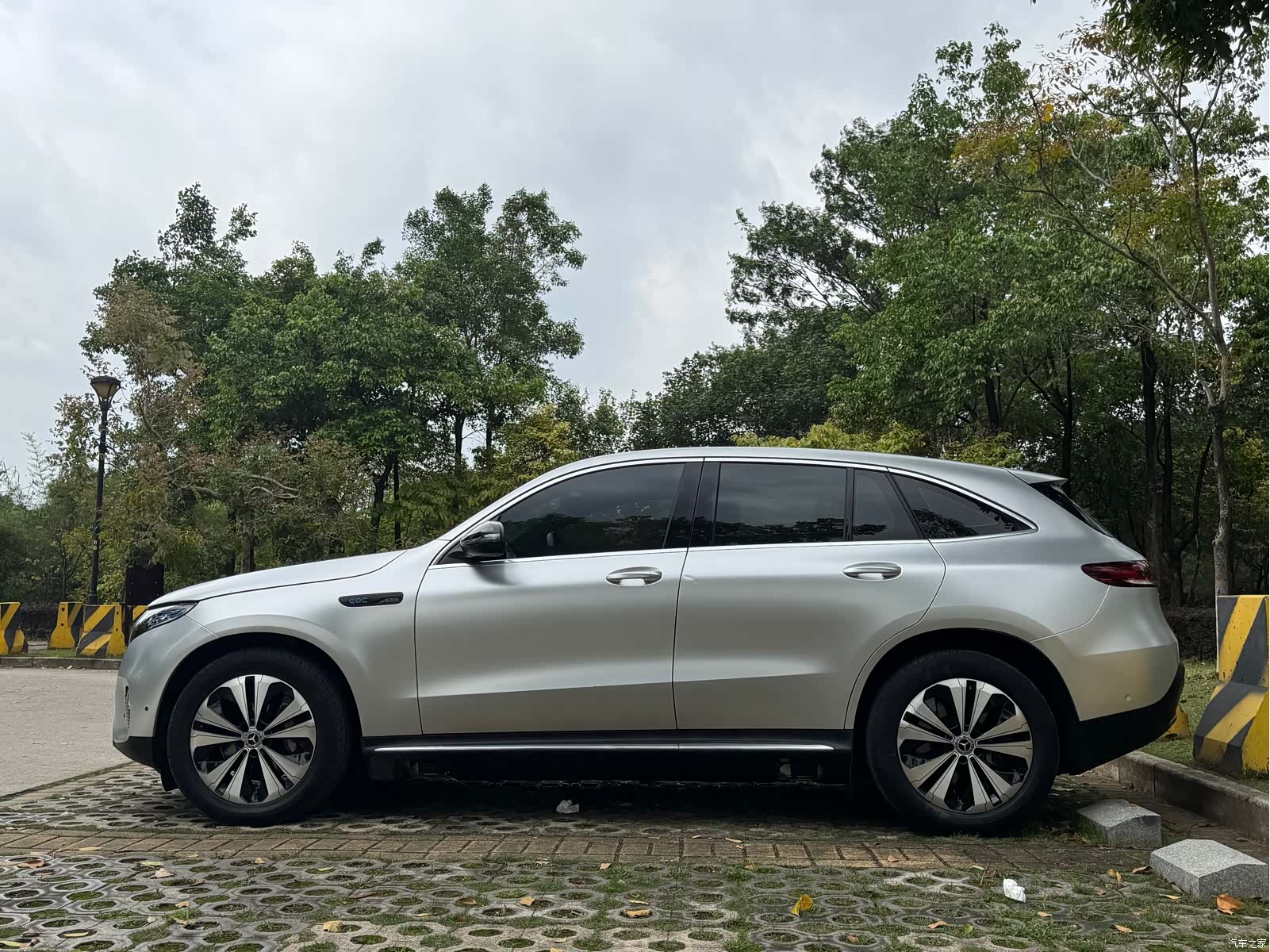 Mercedes-Benz EQC, 2021 все фото