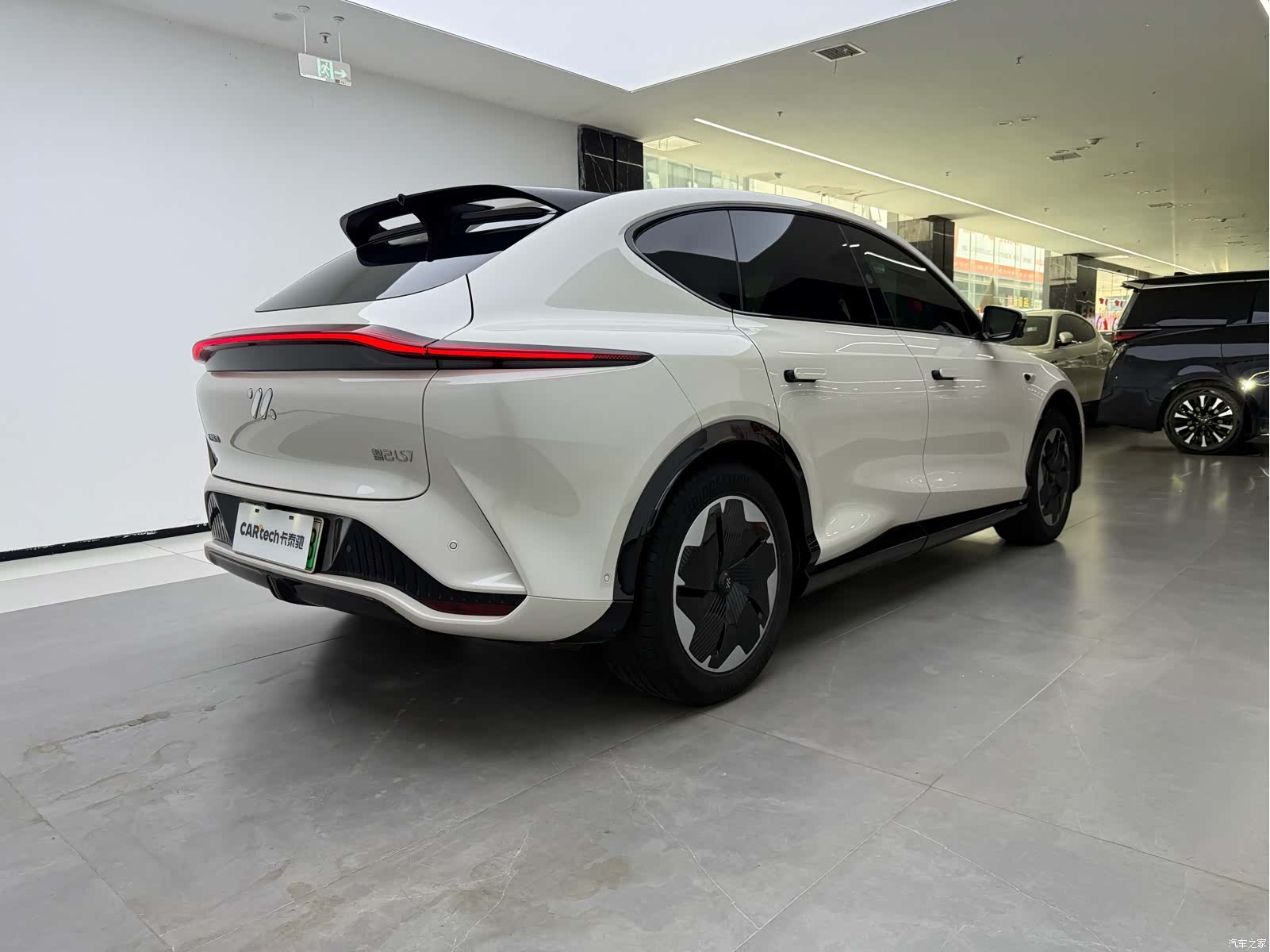 IM Motors LS7, 2023 3