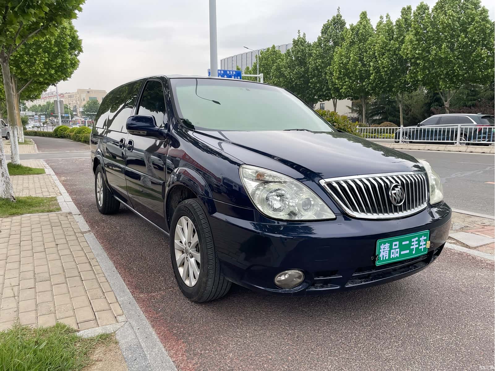 Buick GL8, 2016 3