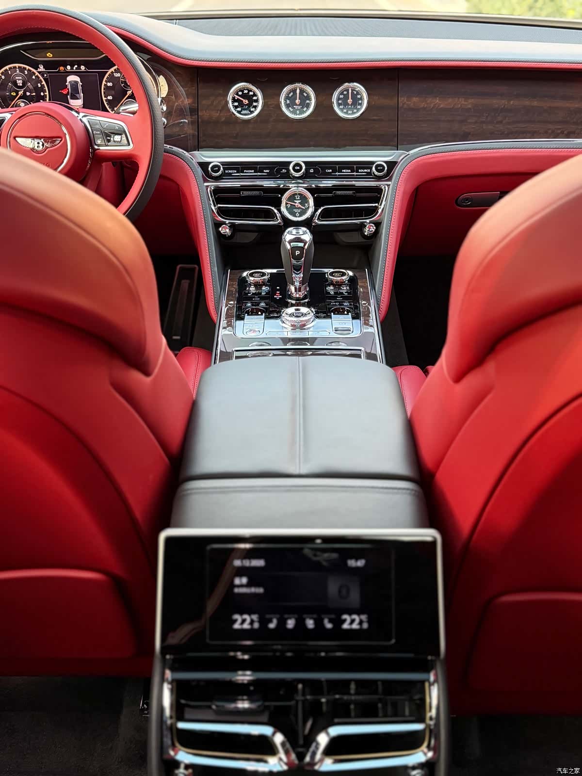Bentley Flying Spur, 2023 23