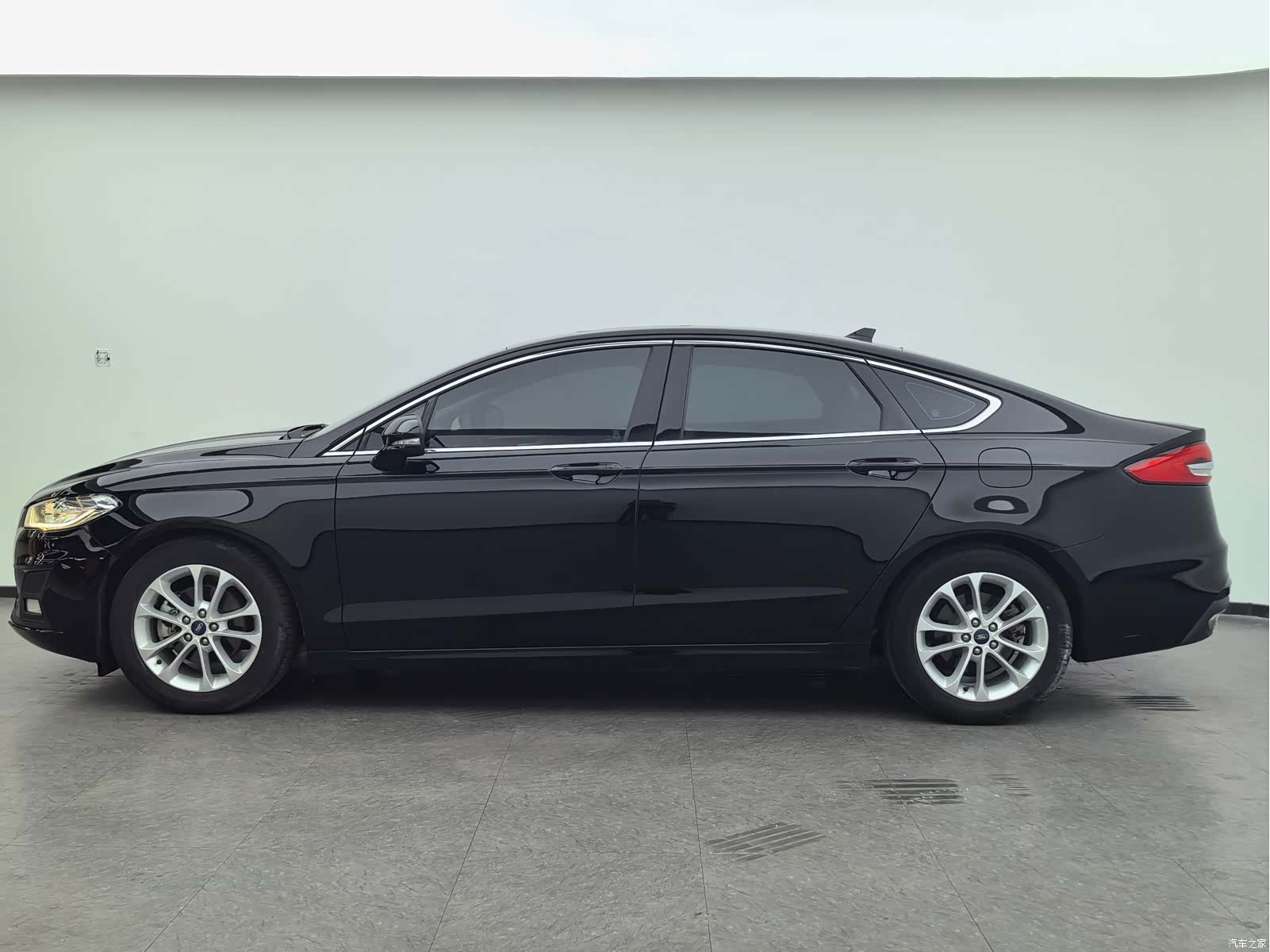 Ford Mondeo, 2020 7