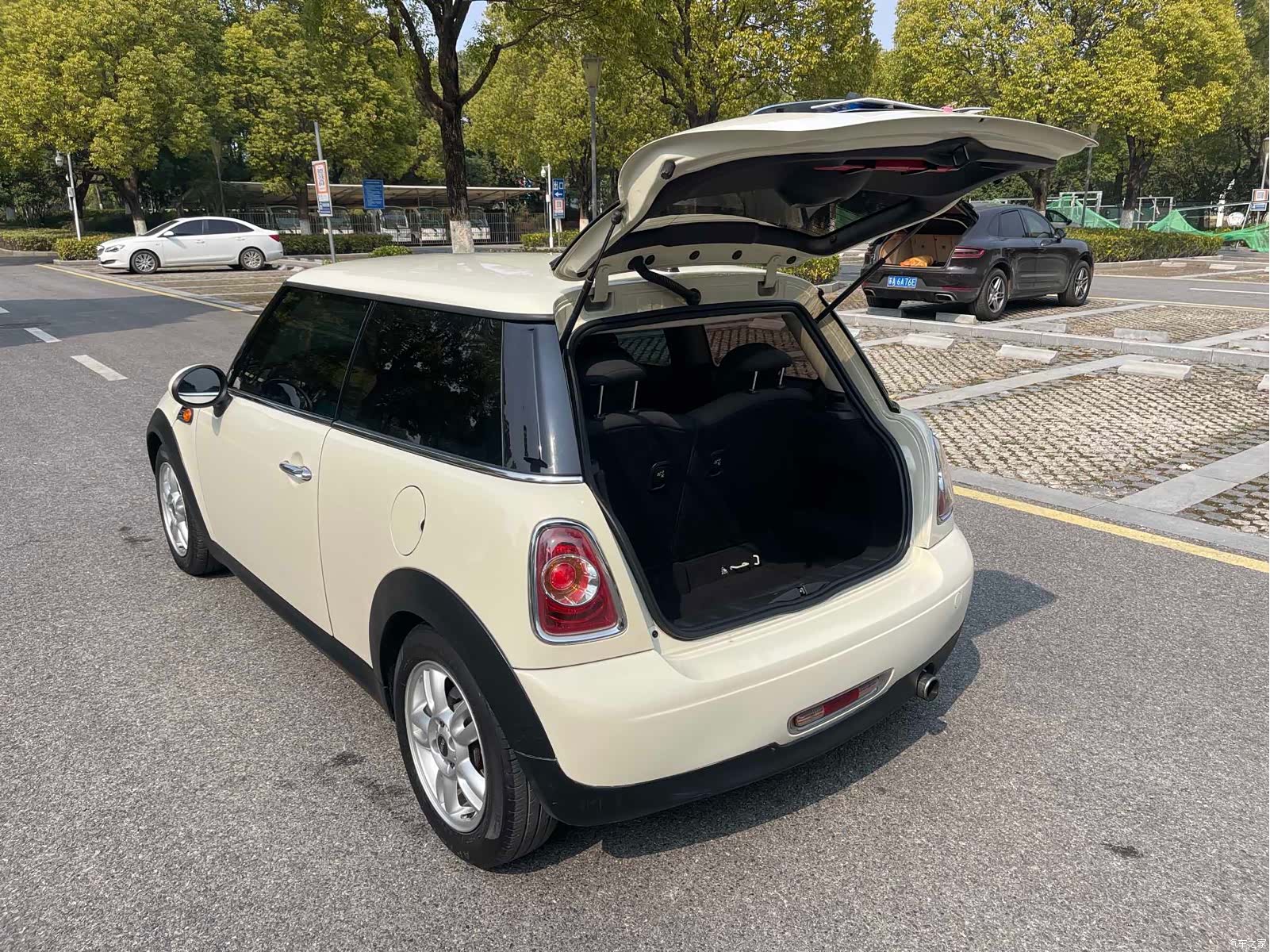 Mini ONE, 2013 20