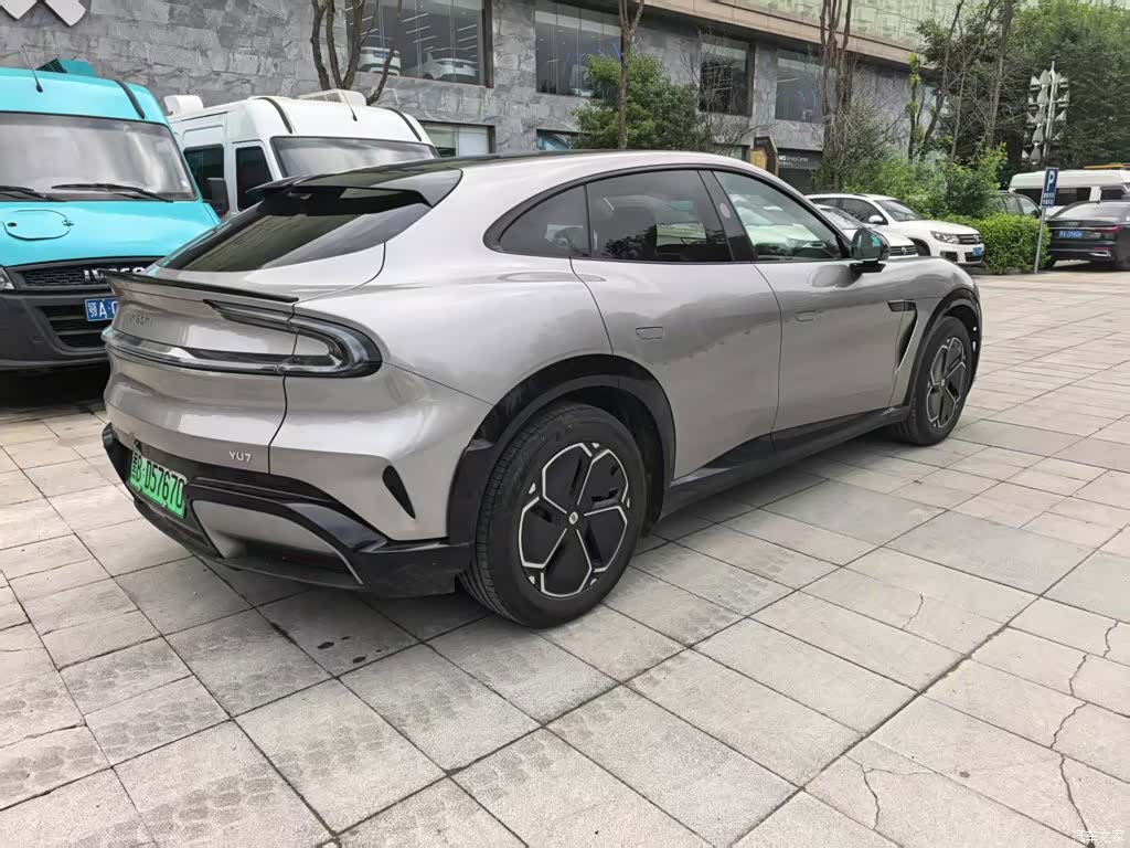 Xiaomi YU7, 2026 4