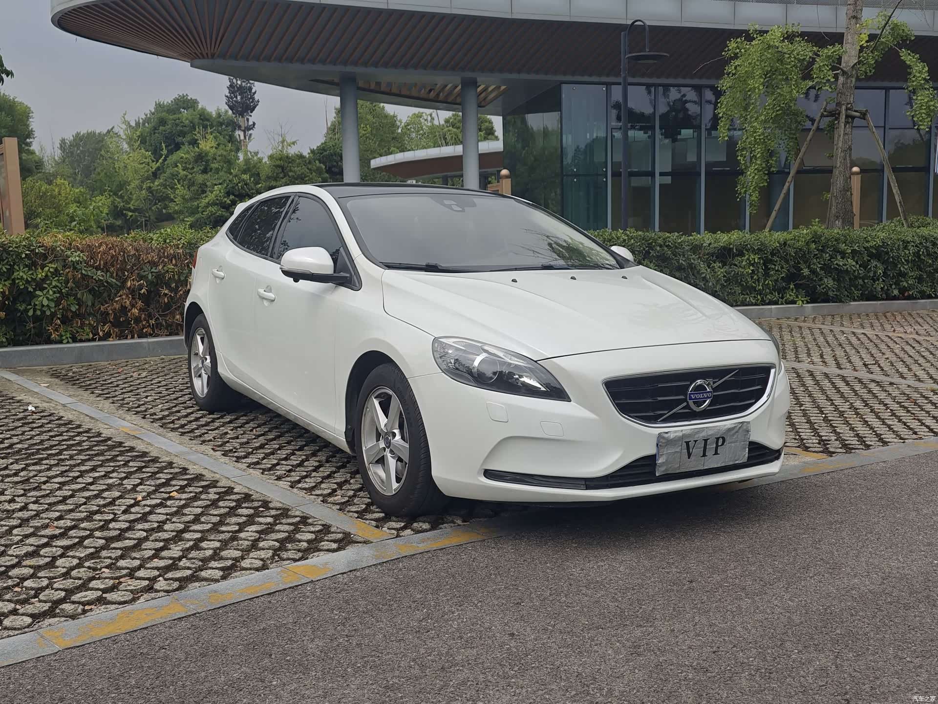 Volvo V40, 2016 3