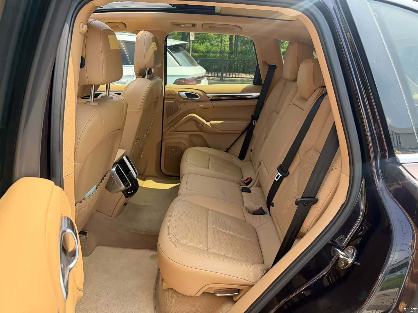 Porsche Cayenne, 2012 7