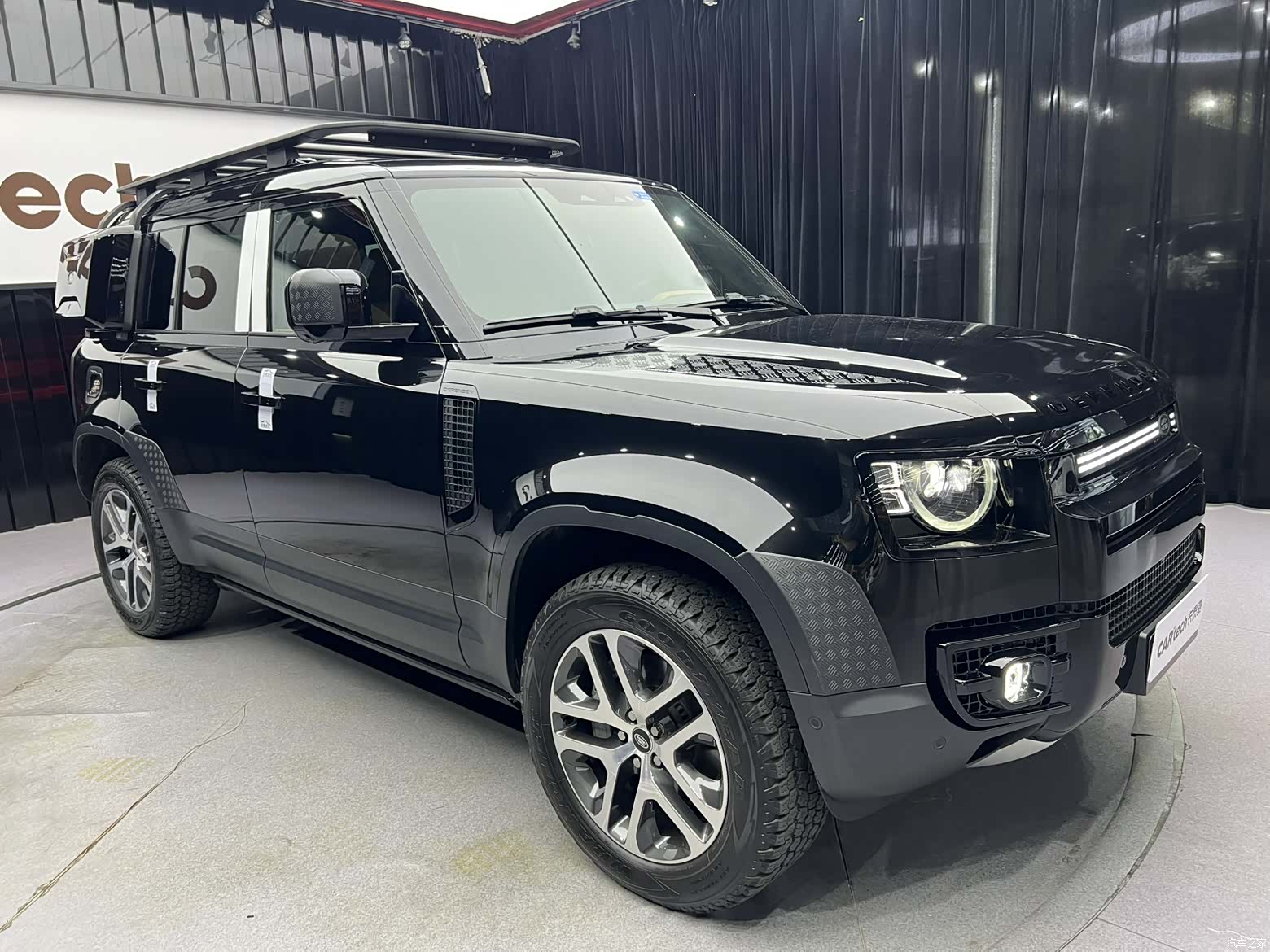 Land Rover Defender, 2024 17