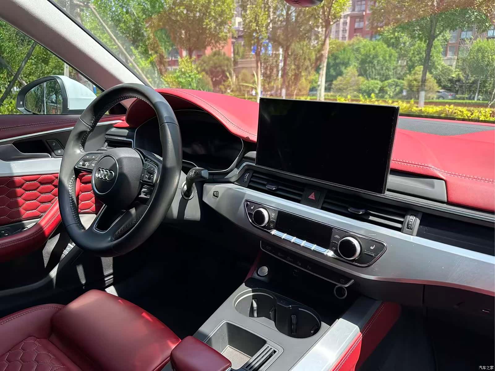 Audi A4L, 2021 11