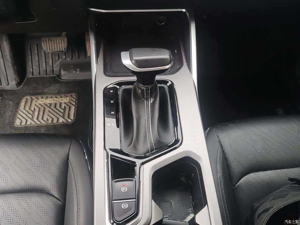 Geely Emgrand, 2023 14