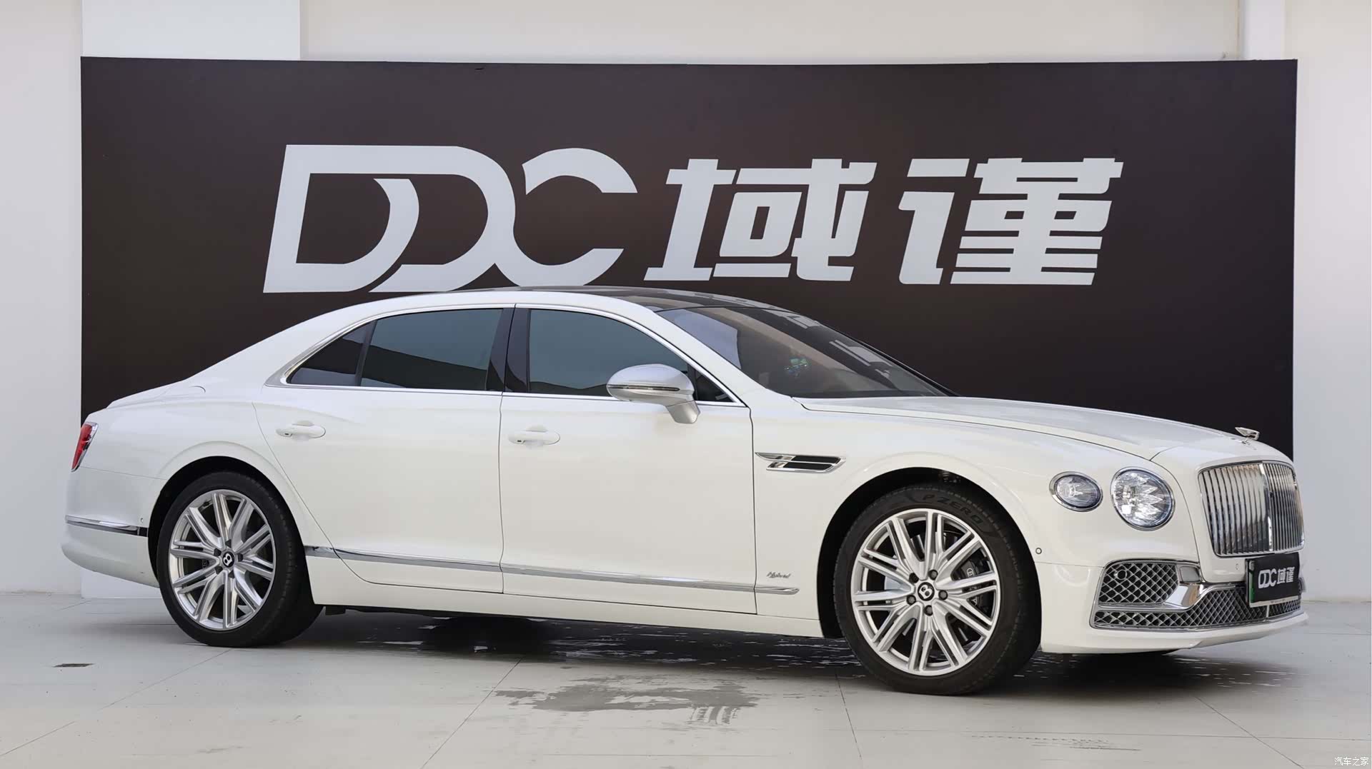 Bentley Flying Spur, 2023 2