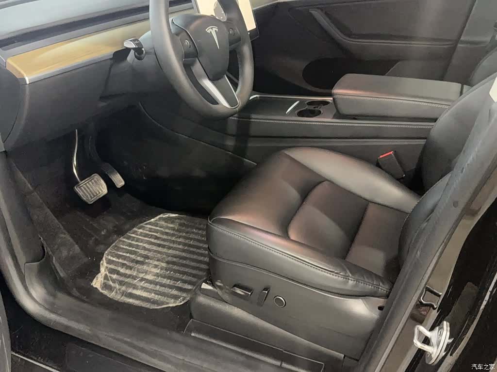 Tesla Model Y, 2022 9