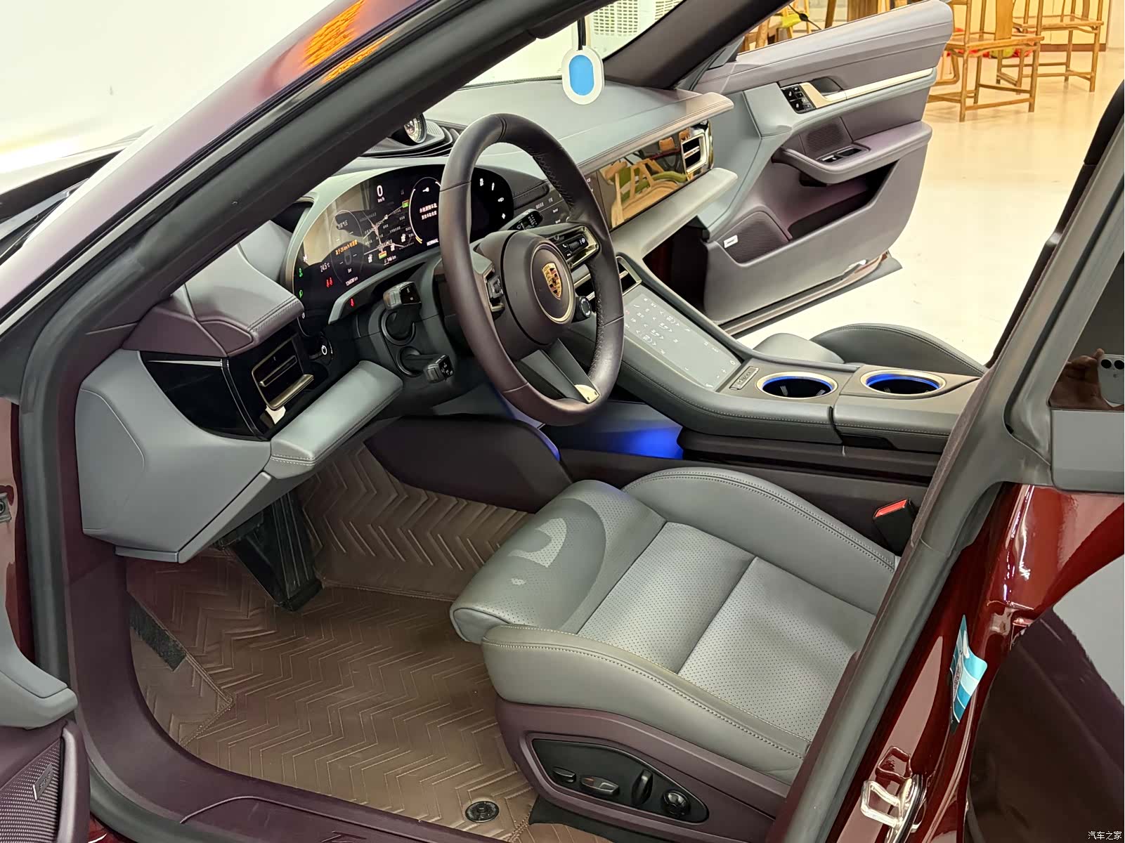 Porsche Taycan, 2021 13