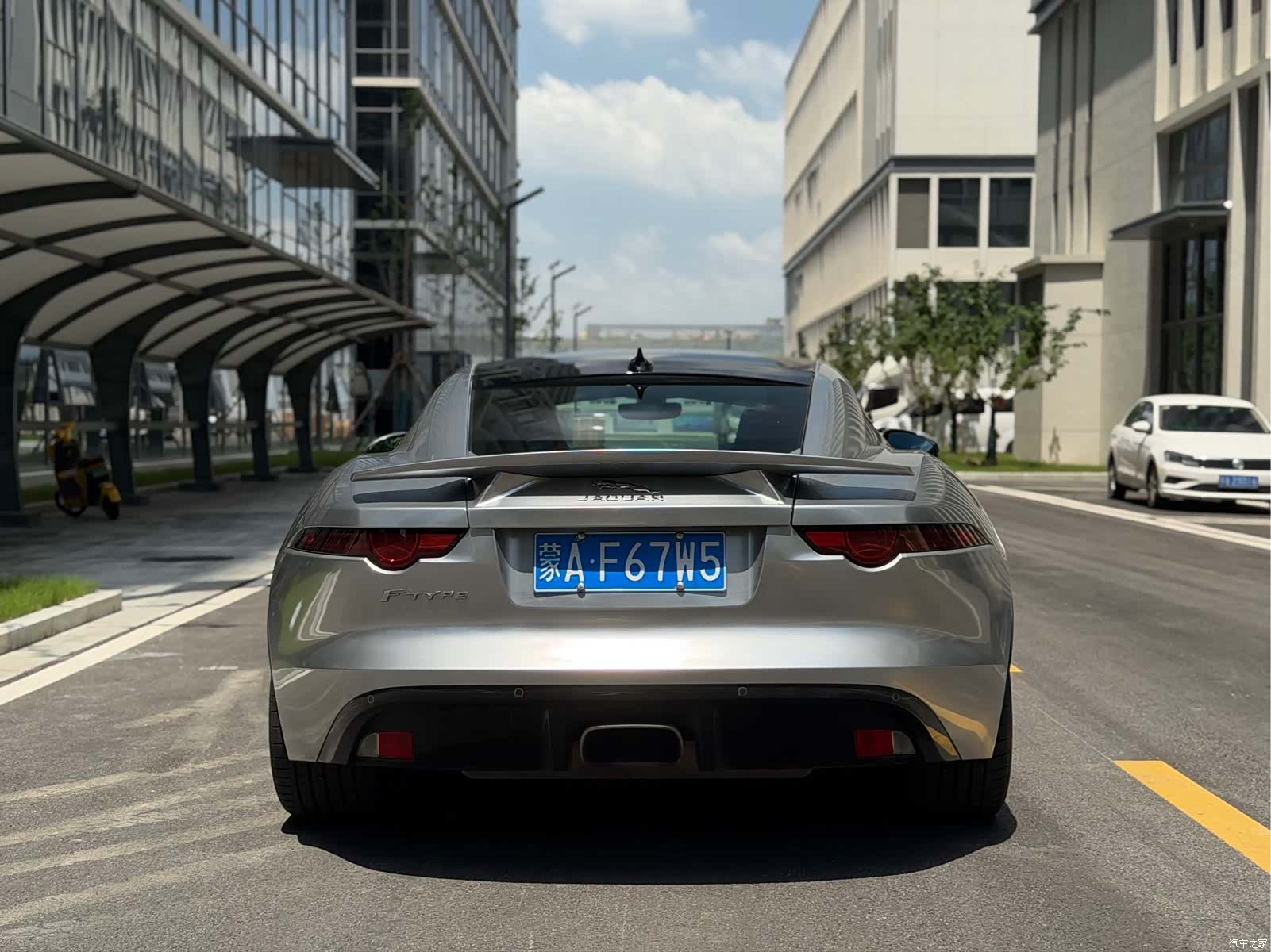 Jaguar F-TYPE, 2019 7