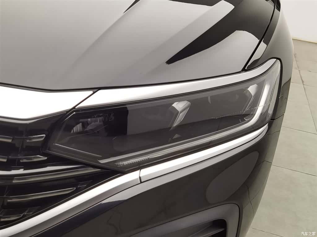 Volkswagen Passat, 2025 7