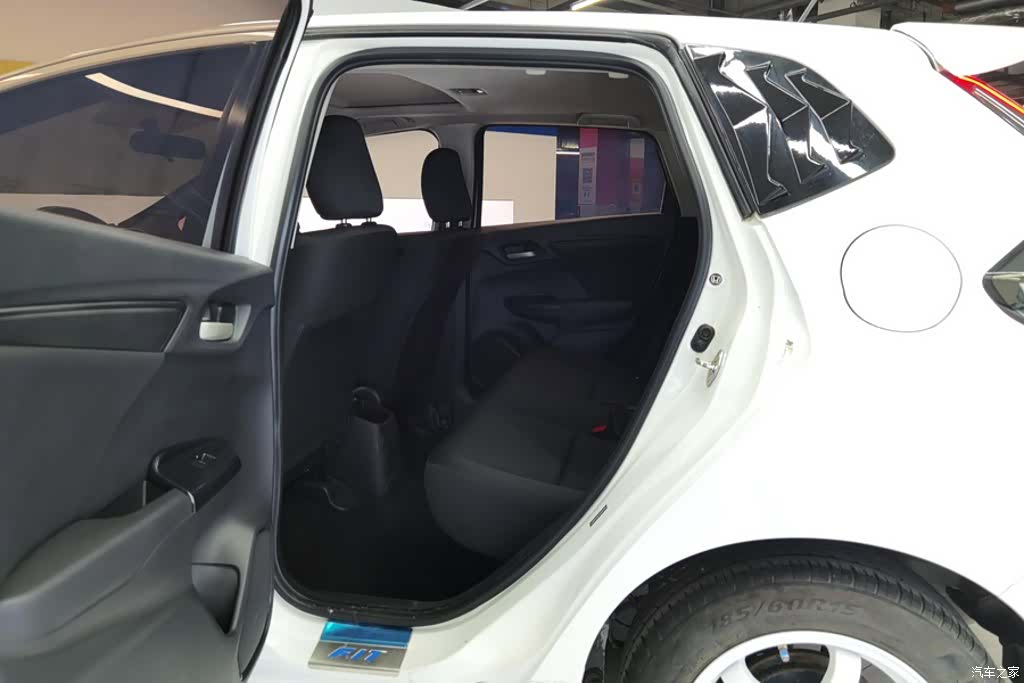 Honda Fit, 2017 11