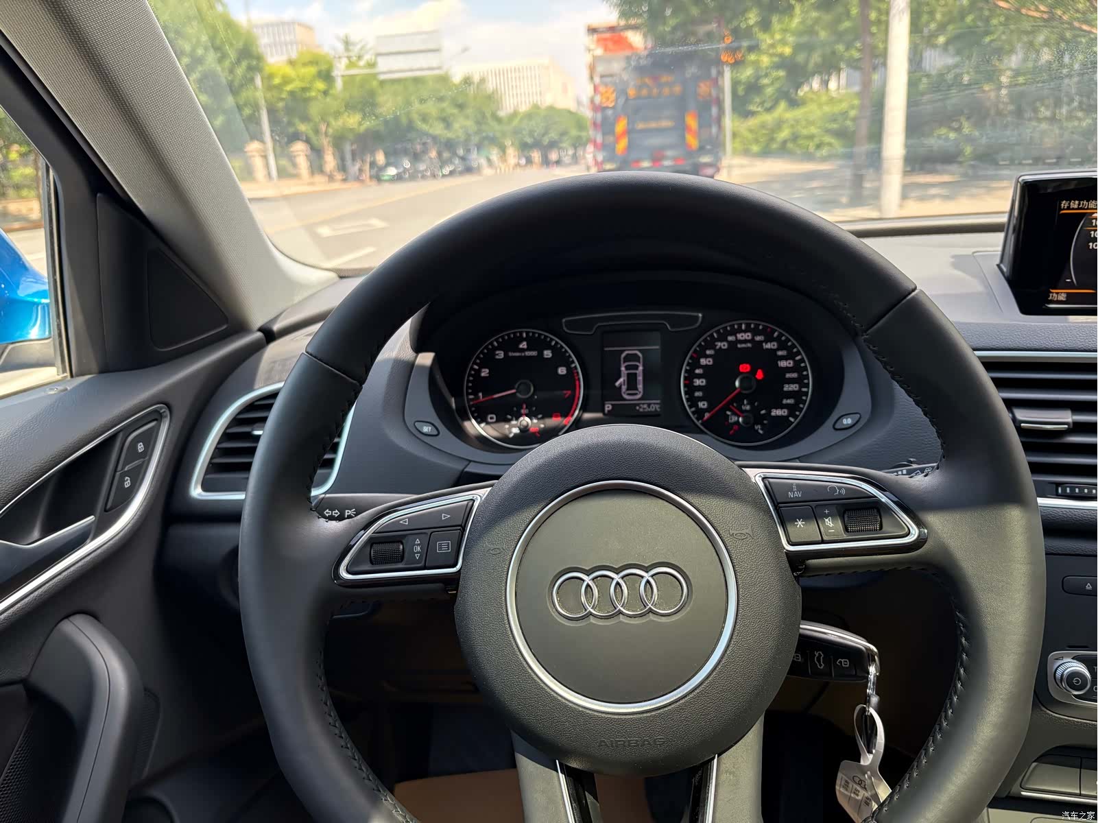 Audi Q3, 2018 13