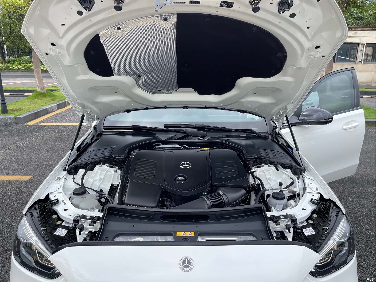 Mercedes-Benz C-Class, 2025 22