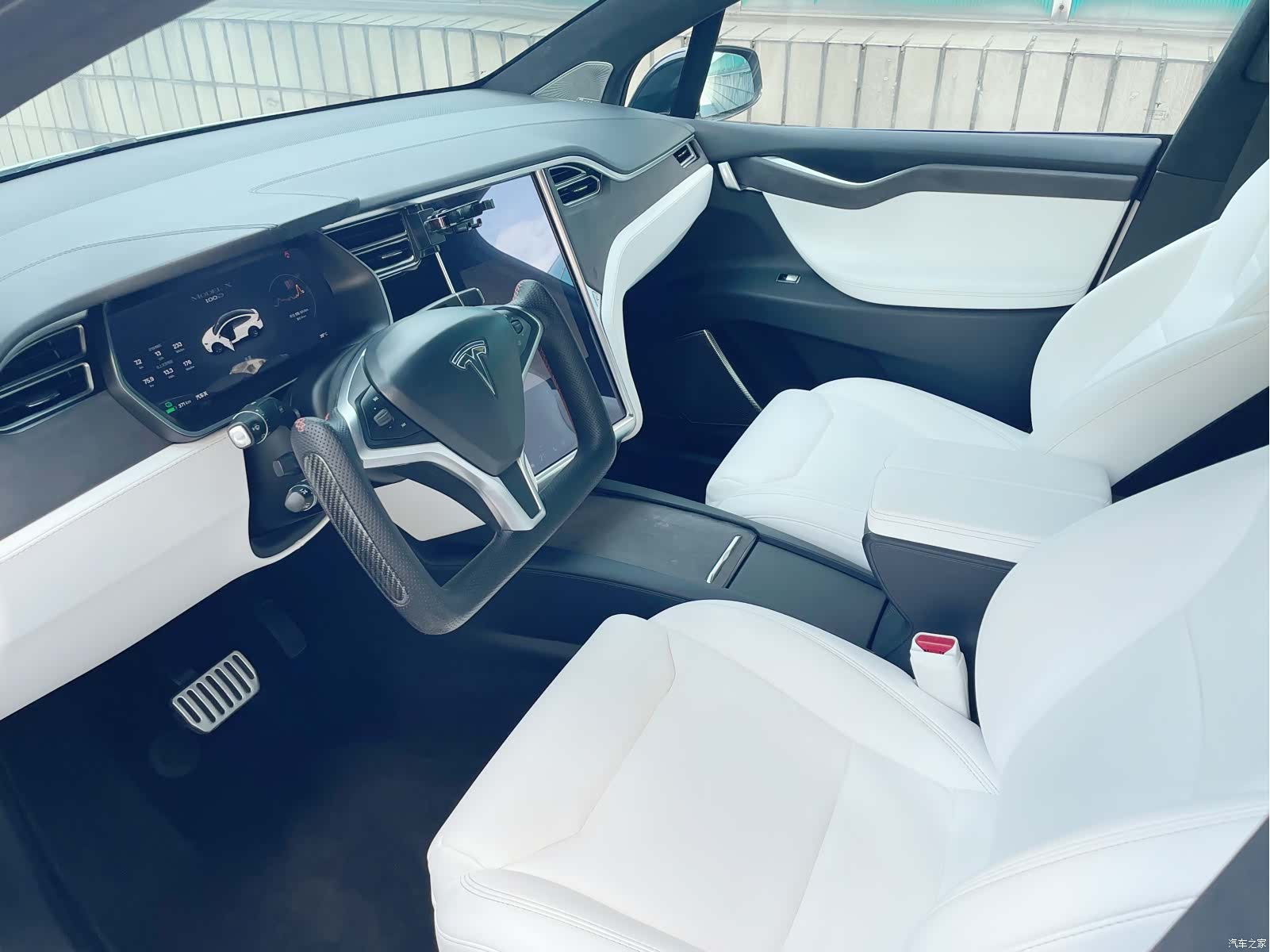 Tesla Model X, 2017 все фото