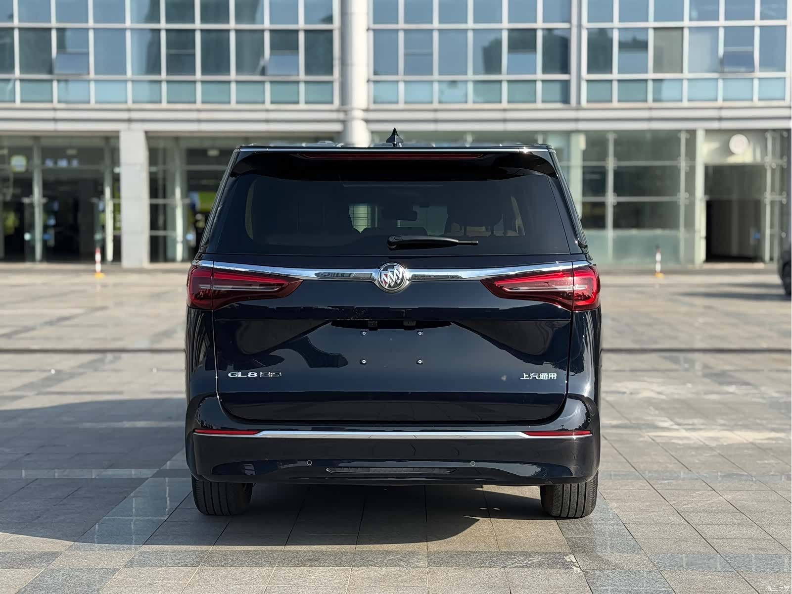 Buick GL8, 2023 9