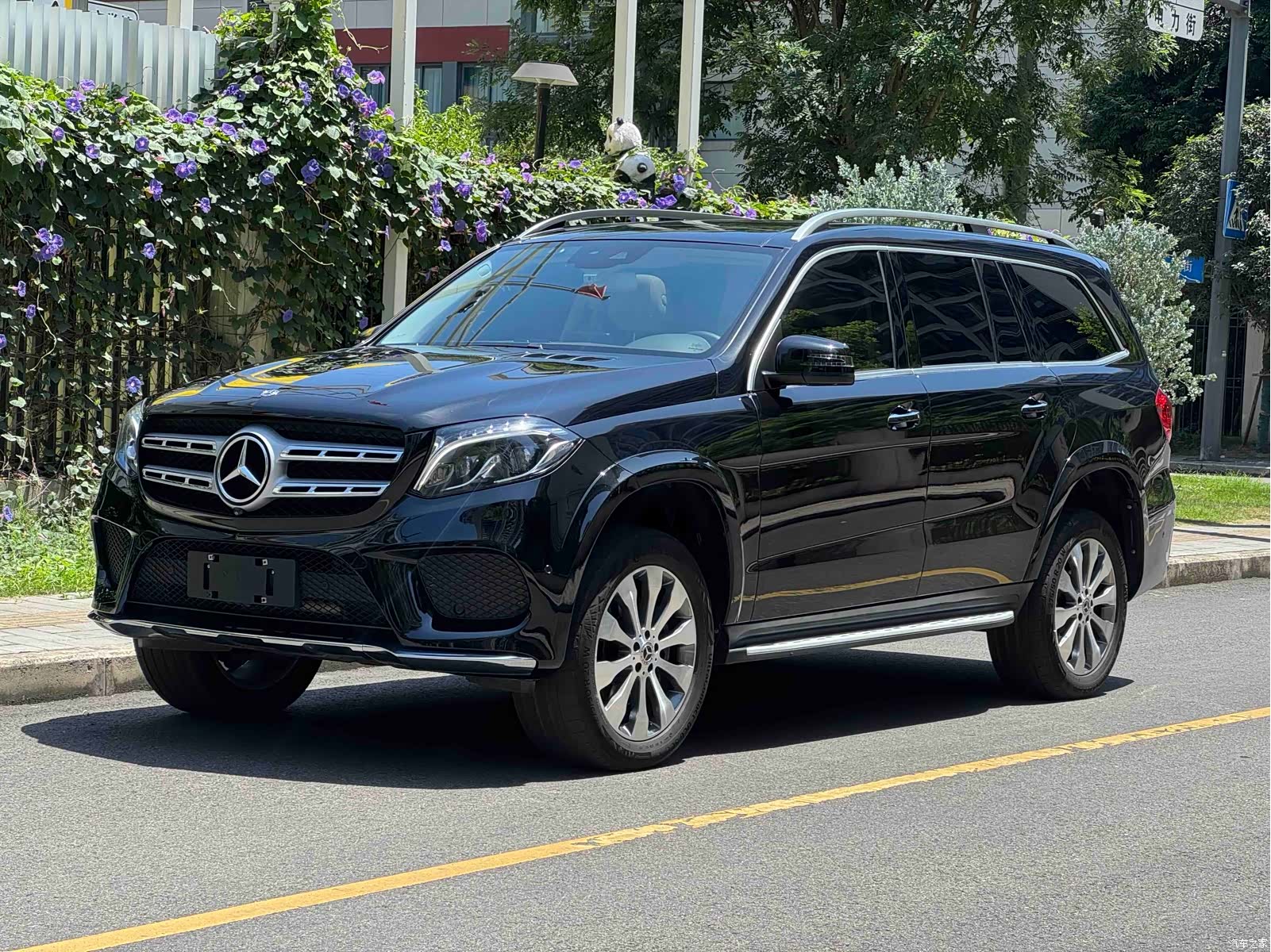 Mercedes-Benz GLS, 2019 1