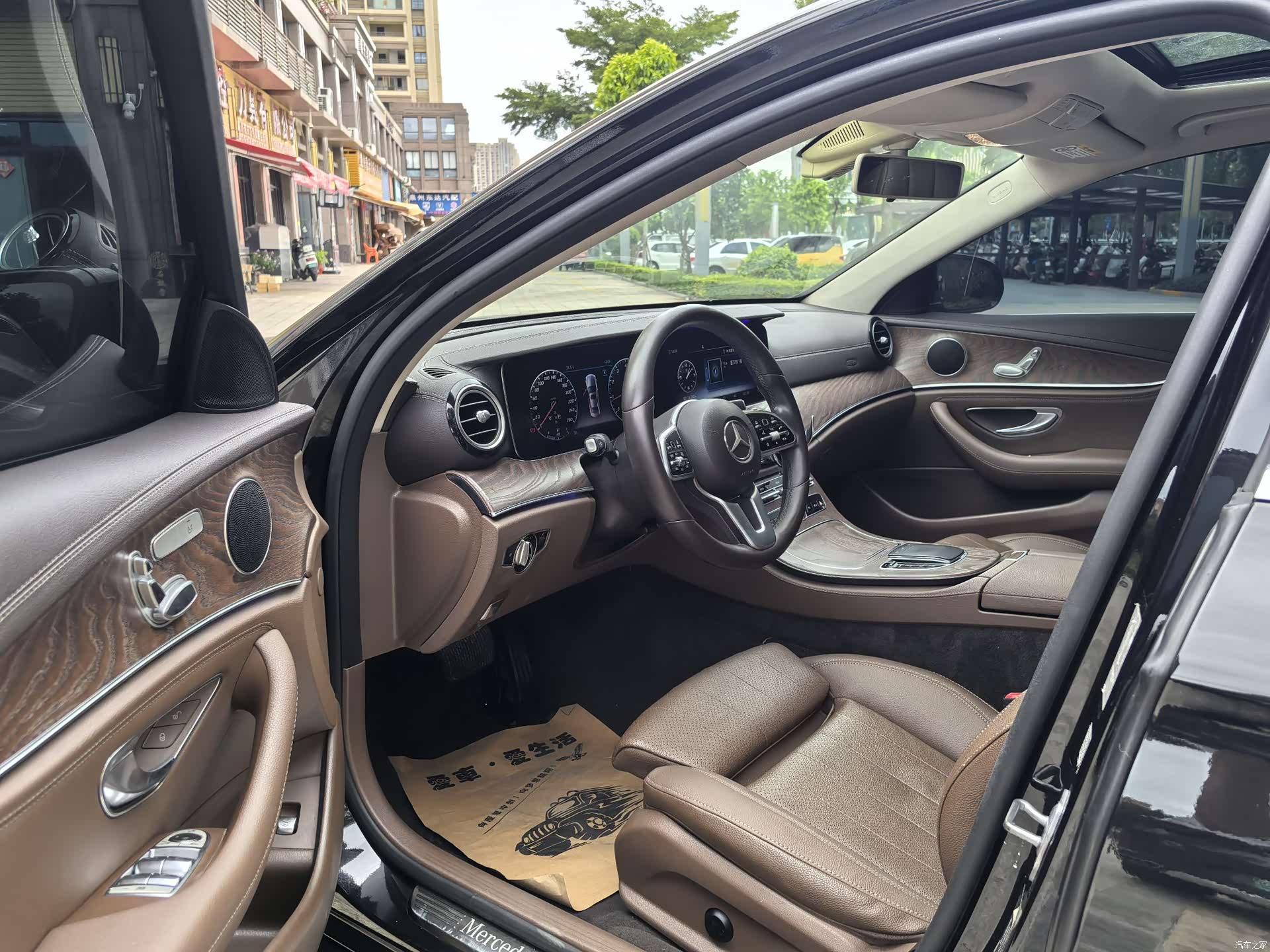 Mercedes-Benz E-Class, 2019 4