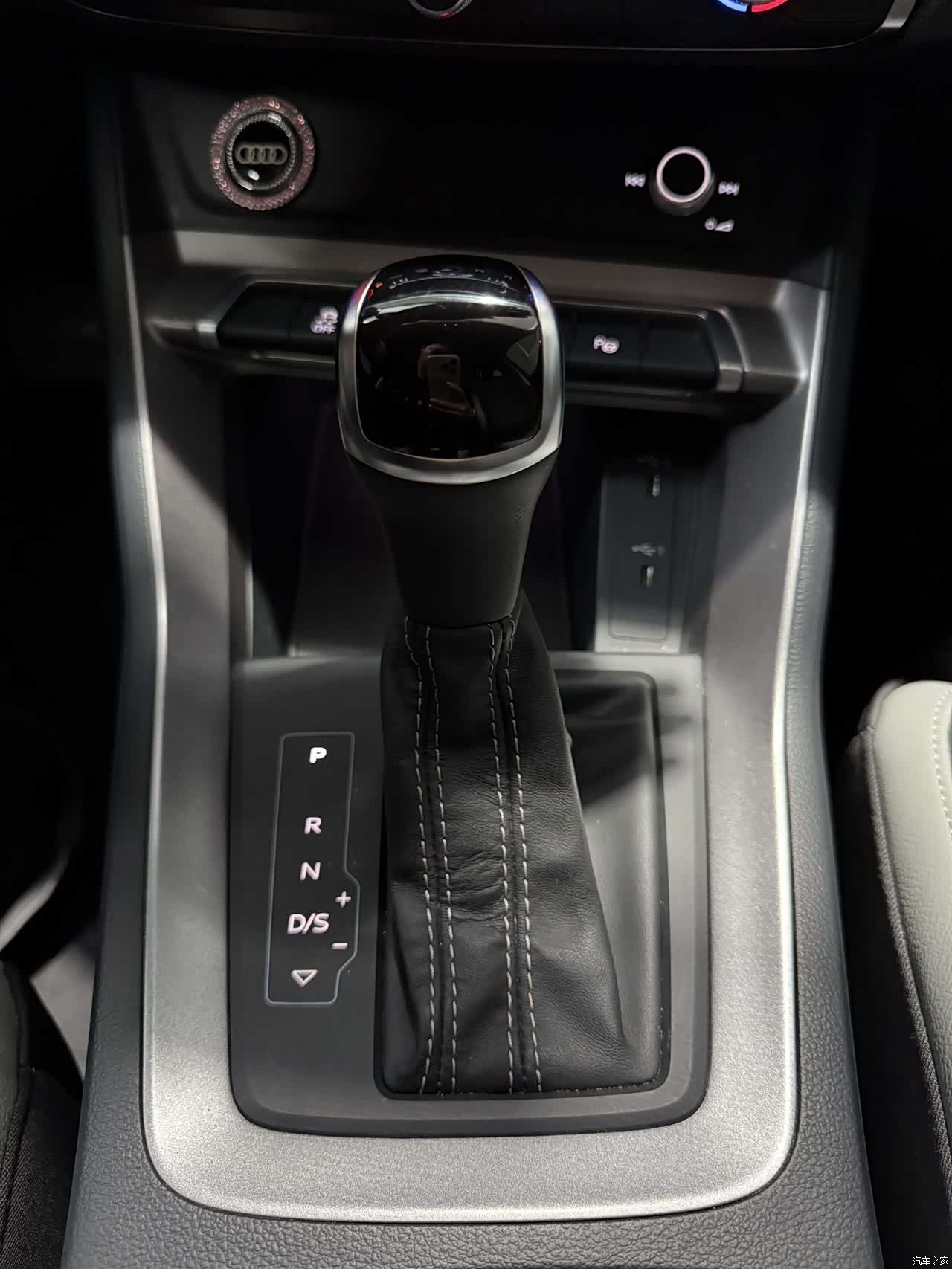 Audi Q3, 2023 11