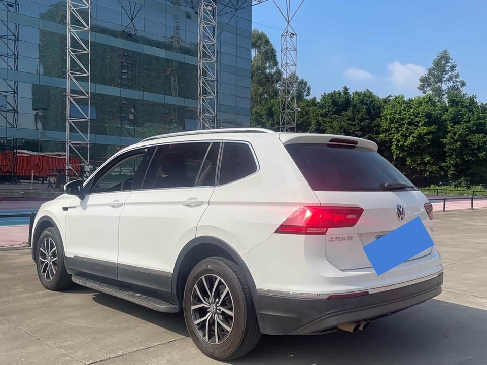 Volkswagen Tiguan L