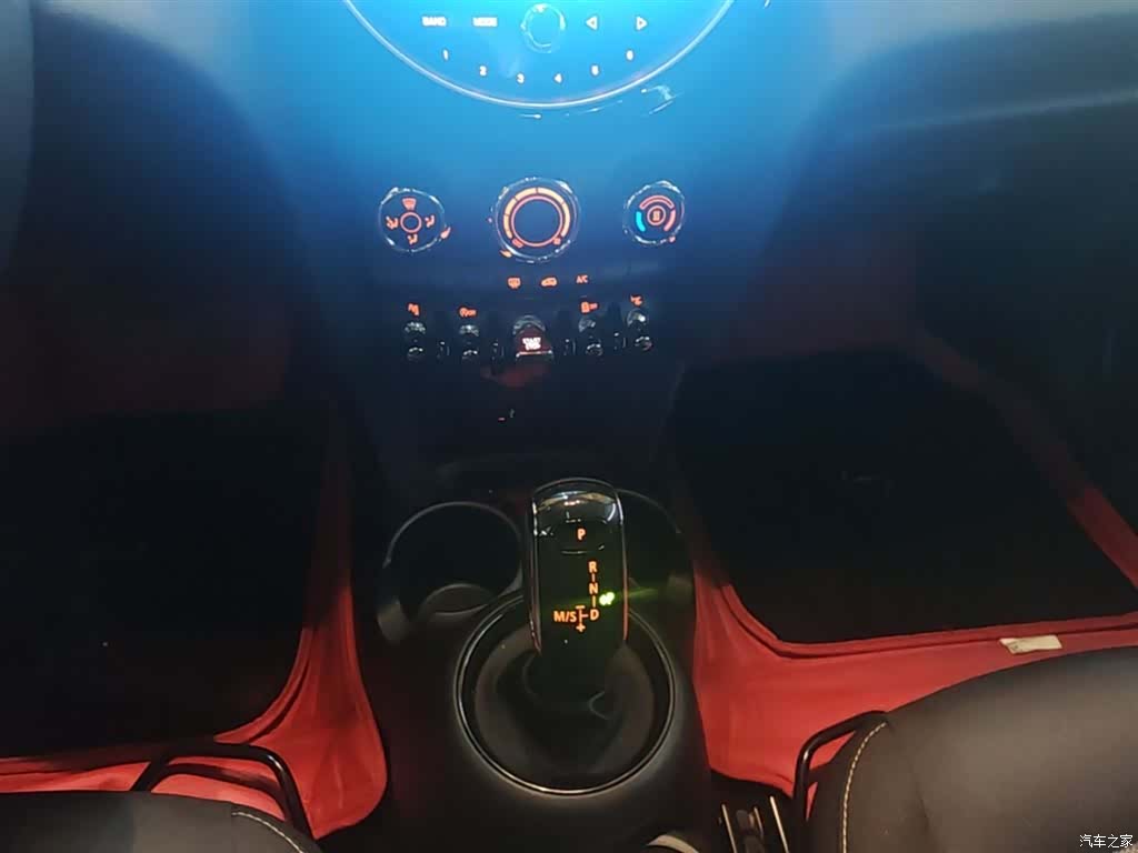 Mini ONE, 2020 14