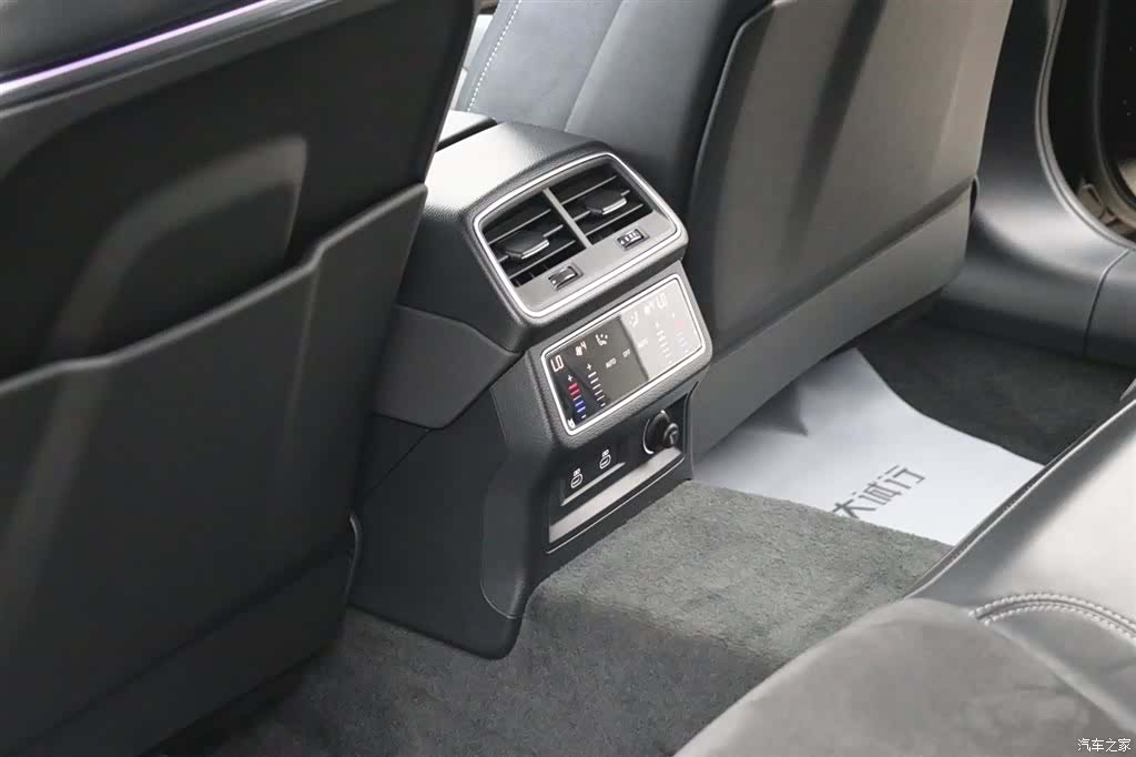 Audi A7L, 2024 20