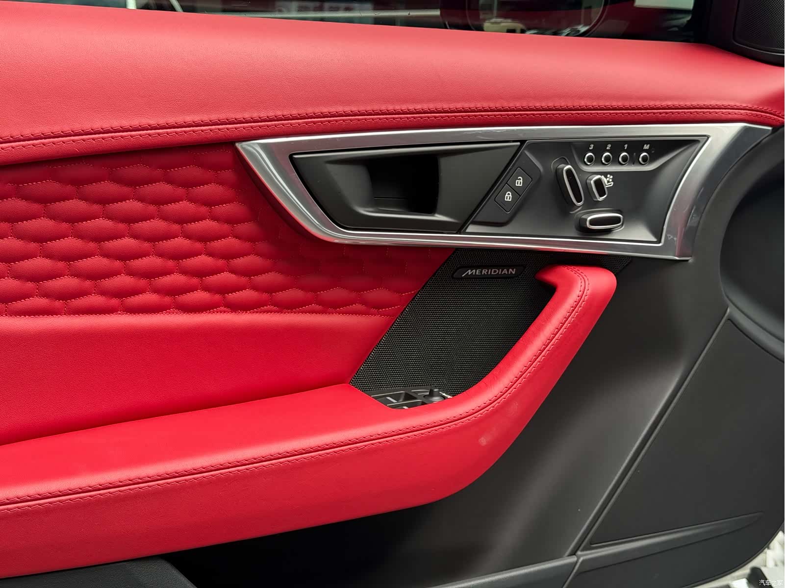 Jaguar F-TYPE, 2021 6