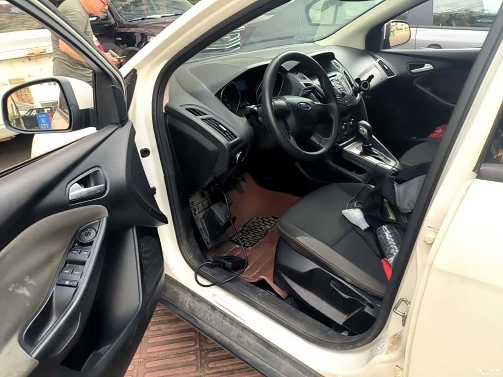 Ford Focus, 2015 16