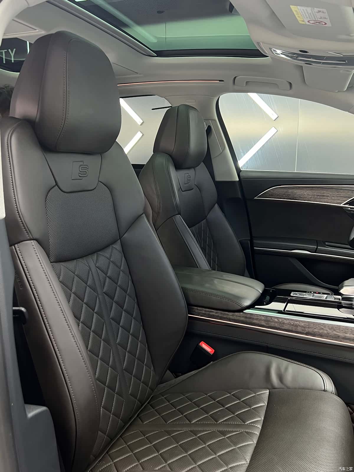 Audi A8L, 2020 31