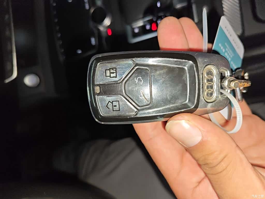 Audi Q5L, 2020 9