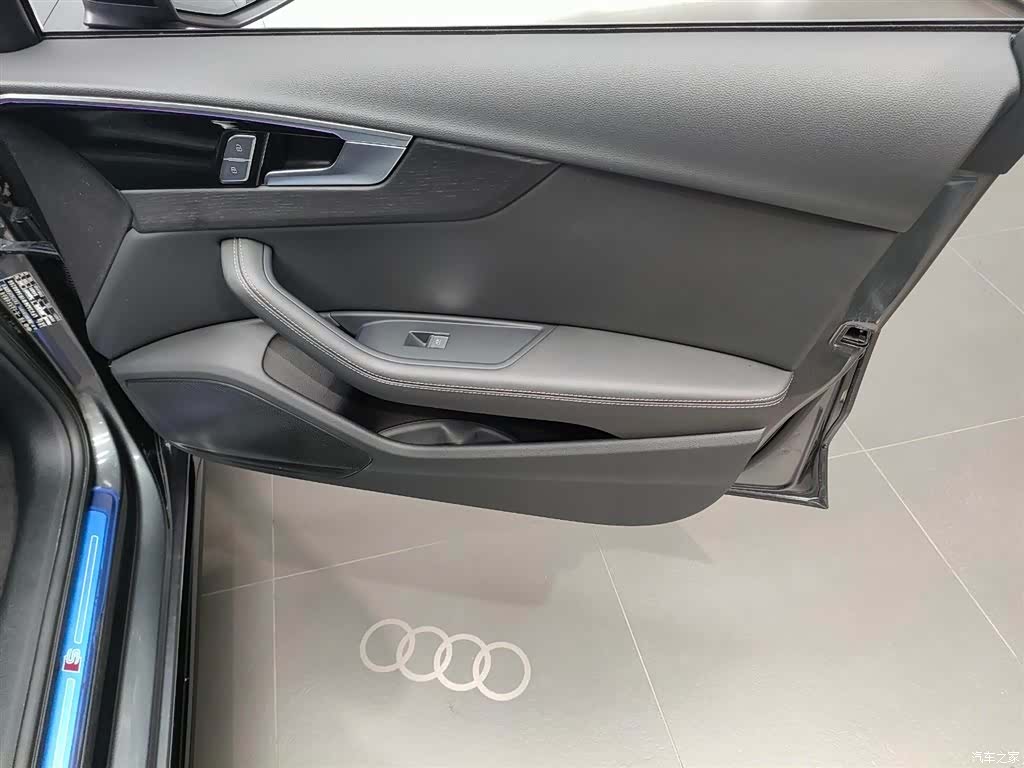 Audi A4L, 2024 22