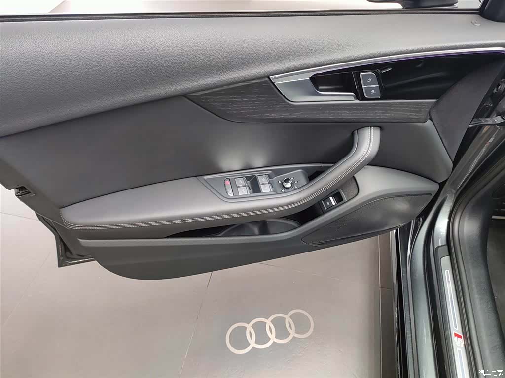 Audi A4L, 2024 23