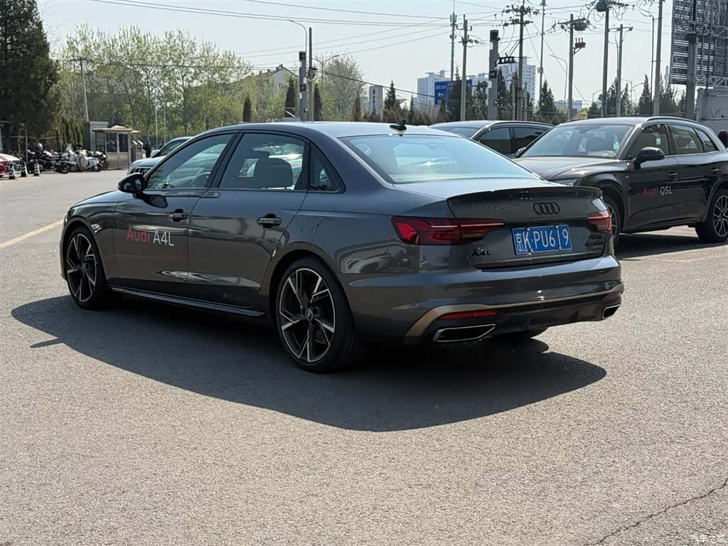 Audi A4L, 2024 3