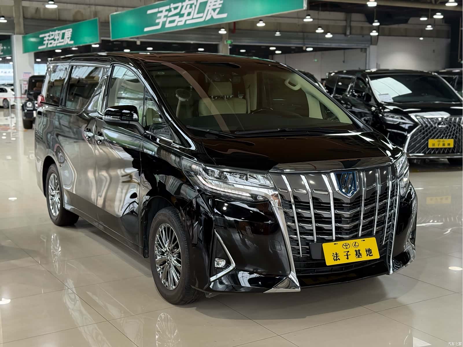 Toyota Alphard, 2019 3