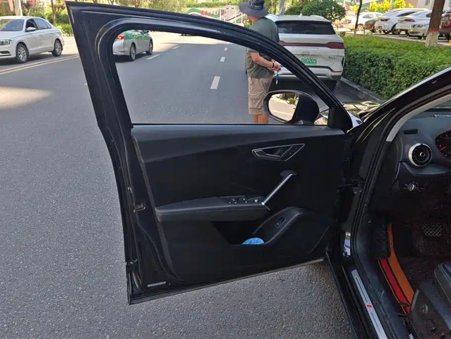 Audi Q2L Audi Q2L