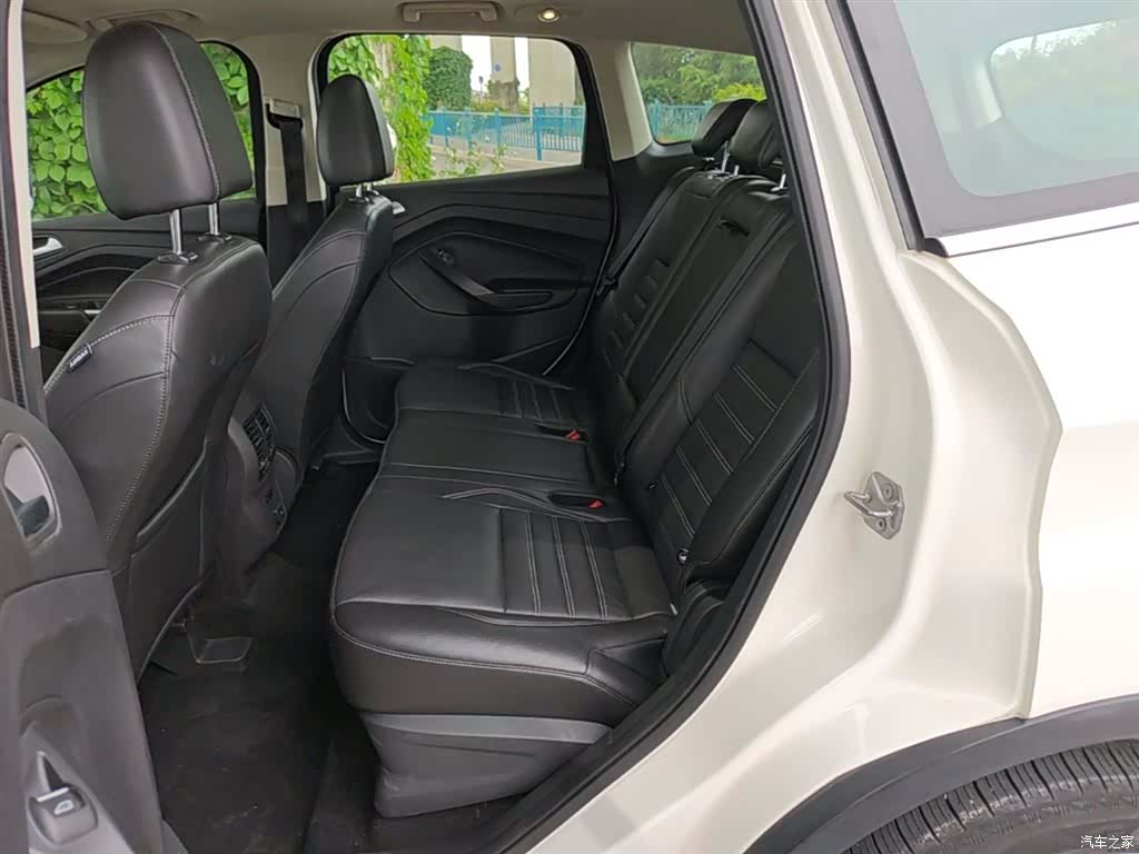 Ford Kuga, 2018 17