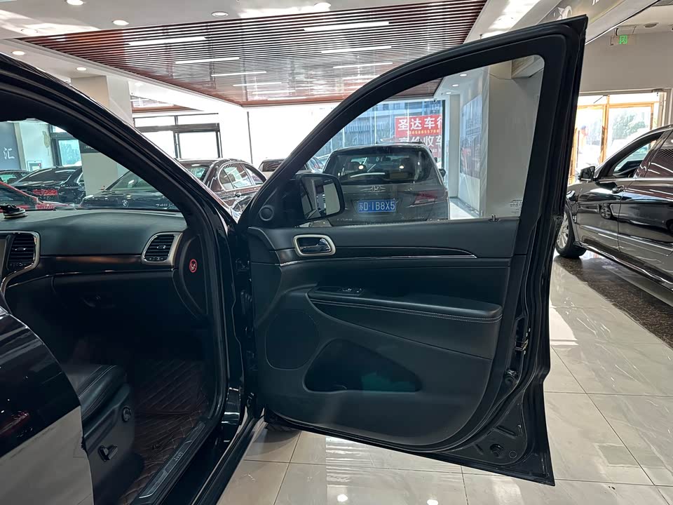 Jeep Grand Cherokee Jeep Grand Cherokee
