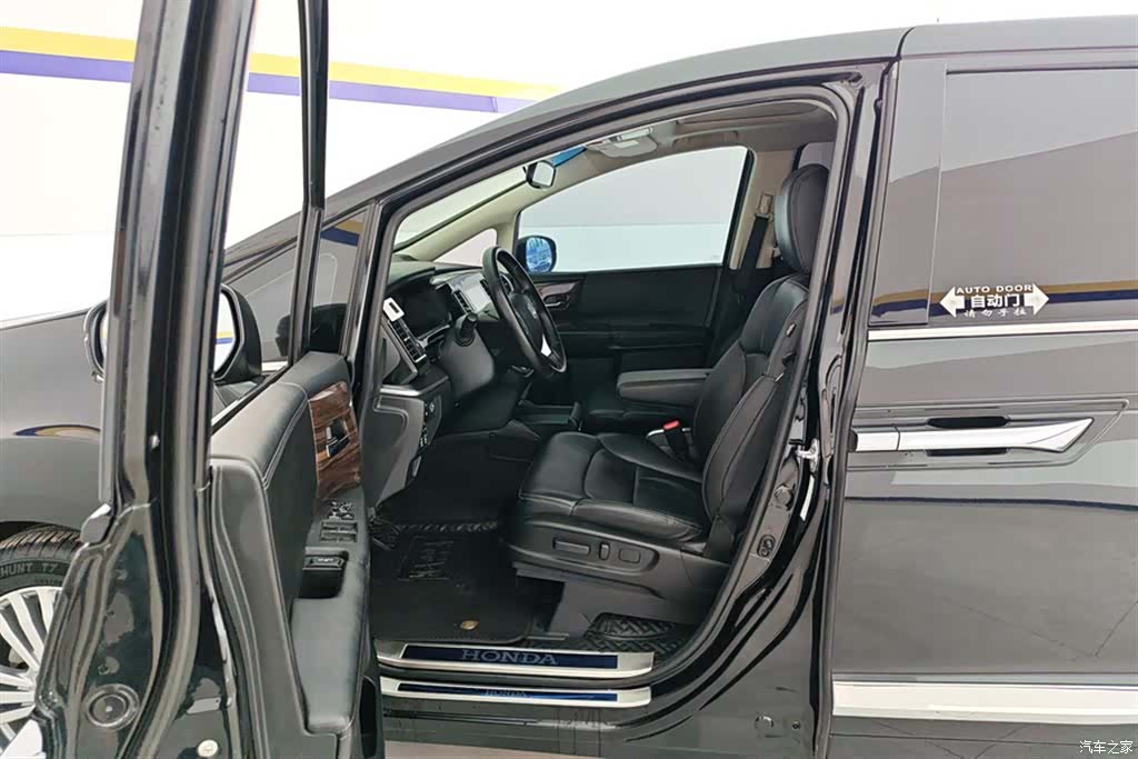 Honda Elysion, 2017 9